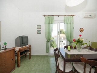 Apartment Mirca Features 8