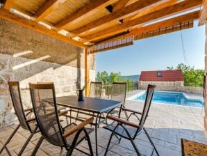 Maison de vacances Holiday Home Rustic - Two Bedroom Holiday Home with Private Pool - Ružić - image1