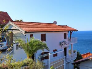 caravane Seaside Apartments Hrkać - Standard One Bedroom Apartment with Terrace and Sea View 2 - Trpanj - image1