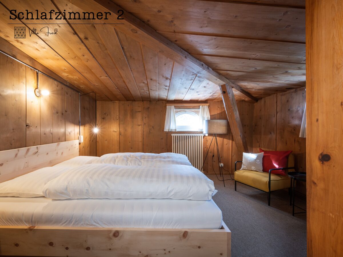 Schlafzimmer 2