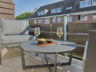 möblierter Balkon