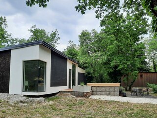 Gesamtes Objekt, Sicht vom Garten aus
