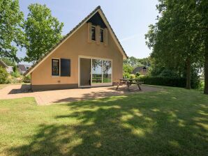 Holiday house Spacious bungalow near the Frisian Lakes - Ruigahuizen - image1