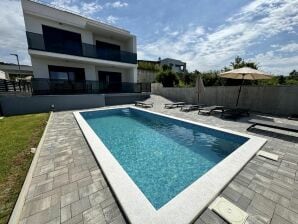 Ferienhaus Moderne Villa mit Swimmingpool und Dachterrasse - Crikvenica - image1