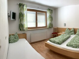 8E80E401-AAA0-4F59-B39A-325B723B187D