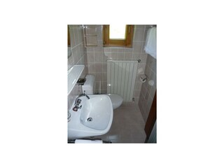 Bad zu Zimmer 3