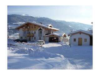 Hausansicht - Winter