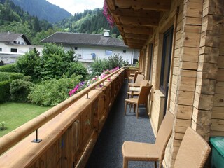 1B1437E7-C516-4542-99E2-7216B9C99B4B