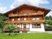 Zillertal-Fuegen-Haus-Thoma-Huber-Haus-Sommer