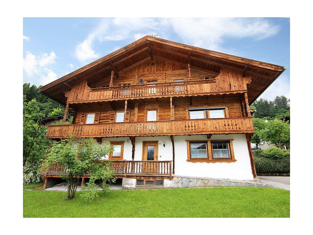 Zillertal-Fuegen-Haus-Thoma-Huber-Haus-Sommer