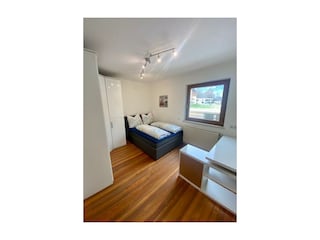 2. Schlafzimmer