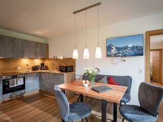 Apart_Theresa_Harter_Landesstrasse_1_Fuegen_Wohnra