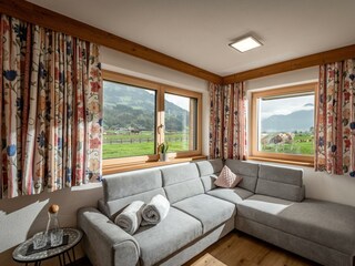 Apart_Theresa_Harter_Landesstrasse_1_Fuegen_Wohnra