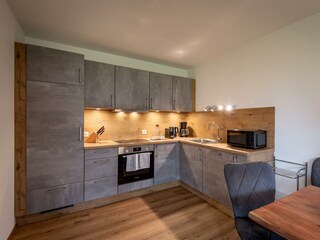 Apart_Theresa_Harter_Landesstrasse_1_Fuegen_Wohnra