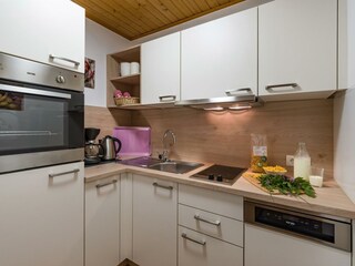 Landhaus_Gartner_Dorfstrasse_90_Uderns_Kueche