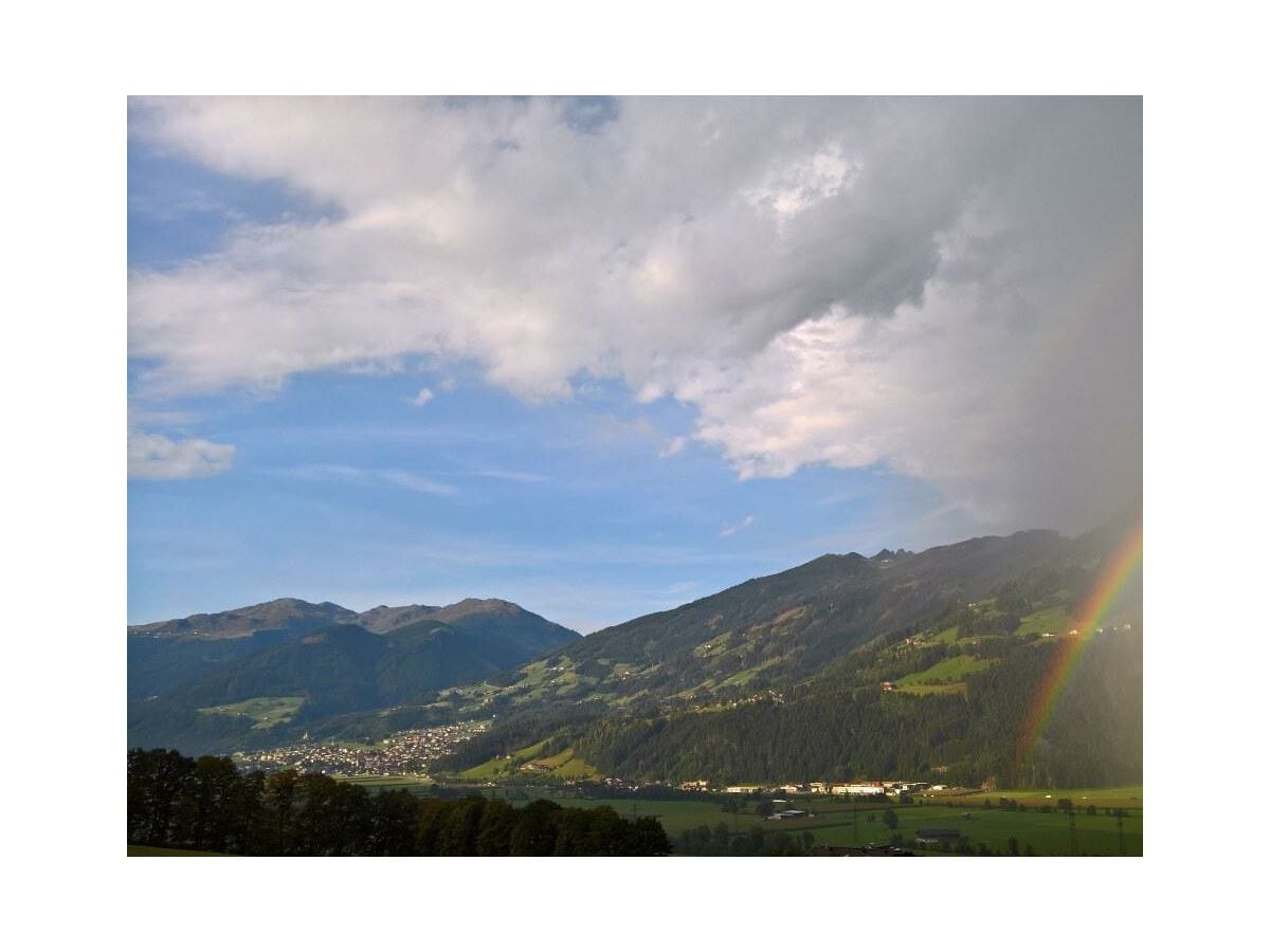 Zillertal_Bruck_holiday-home.tirol_Ausblick_Sommer