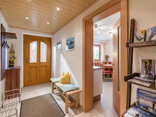 Ferienwohnung_Petra_Imming_16G_Bruck_Vorraum_Garde