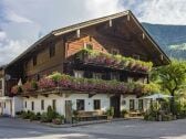 Schustererhof_Taxachgasse_12_Stumm_Haus_aussen_1 -