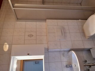 Badezimmer Schlafzimmer 1