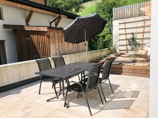Terrasse mit Sitzmöglichkeit
