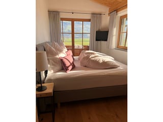 Zillertal-Landhaus Franz-Dachgeschoss-Schlafzimmer