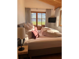 Zillertal-Landhaus Franz-Dachgeschoss-Schlafzimmer