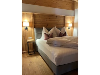 Zillertal-Landhaus Franz-Dachgeschoss-Schlafzimmer