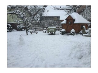 Grillvergnügen im Winter in der Grillhütte