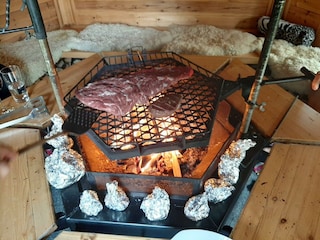 Grillen in der Grillhütte