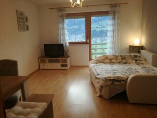 Zillertal-Hart-Ferienwohnung-Mariella-Schlafzimmer