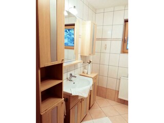 Zillertal-Hart-Ferienwohnung-Mariella-Badezimmer-S