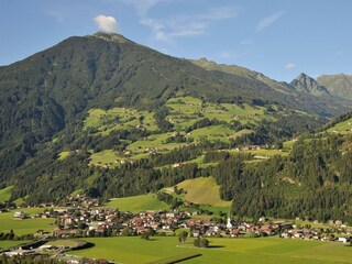 Ortsansicht Stumm Stummerberg Sommer (c)Wörgötter&