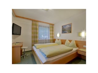 Schlafzimmer2 FW1