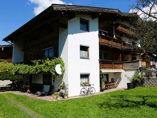 Außenansicht 2 Sommer