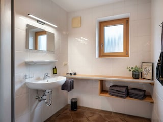 Apart_Hartl_Landstrasse_7_Ried_Apart_Carla_Badezim