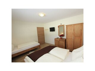 Zillertal-Aschau-Landhaus Sporer-Dreibettzimmer