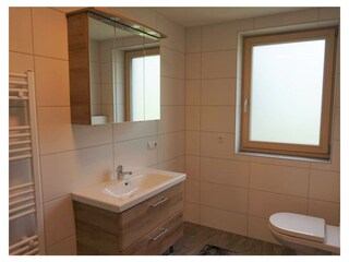 Zillertal_Aschau_Apart Frühmann_Badezimmer_Waschbe