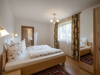 Apart_Fruehmann_Oberwilstrasse_10_Aschau_Schlafzim