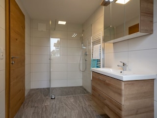 Apart_Fruehmann_Oberwilstrasse_10_Aschau_Badezimme