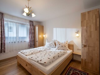 Apart_Fruehmann_Oberwilstrasse_10_Aschau_Schlafzim