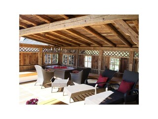 Terrasse mit Weinlaube