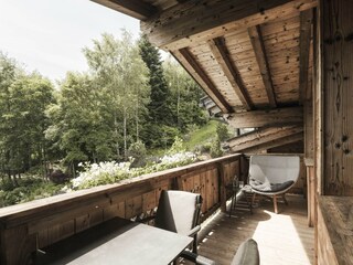 Balkon mit Essbereich und Dedon Loungchairs