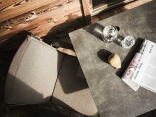 Sitz- und Essbereich am Balkon