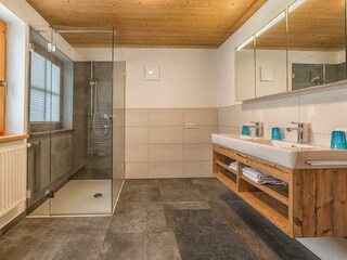 Badezimmer klein im EG