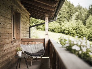 Privatsphäre mit Balkon und Dedon Loungechair