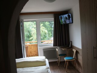 ECBA4A7F-6A18-47E2-BDA7-A0BAB5AB945C