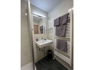 F5DB8236-819A-4BDF-933B-9CE4A11EA880_1_105_c