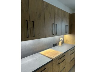 6B4BDF13-44CA-4BA6-B3C7-B835D0D2C1FD