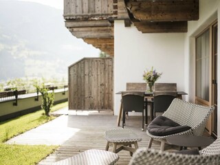 Gartenterasse mit Dedon Loungechairs