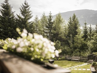 Balkon mit Bergblick am Jungwald